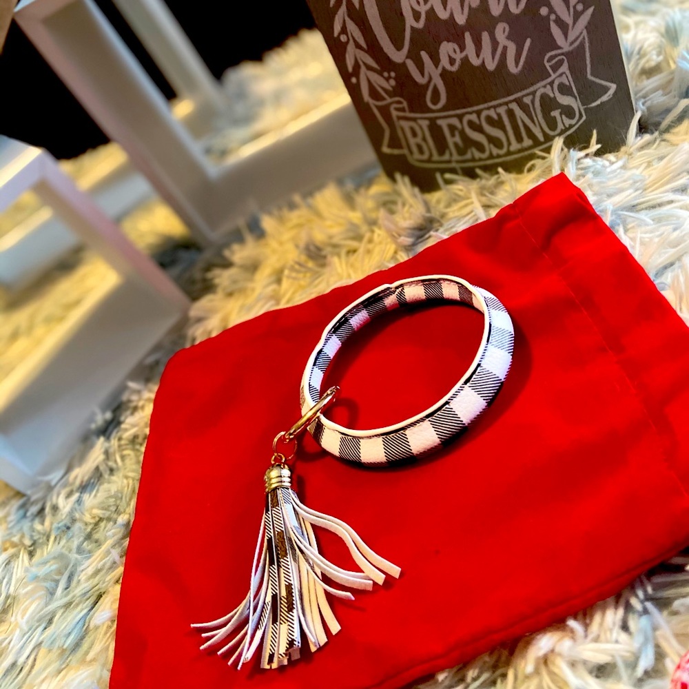 Bangle Keychain with tassel